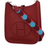 Bolso bandolera Hermès  Evelyne en cuero togo rojo H - 00pp thumbnail