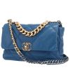 Bolso bandolera Chanel  19 modelo grande  en cuero acolchado azul - 00pp thumbnail