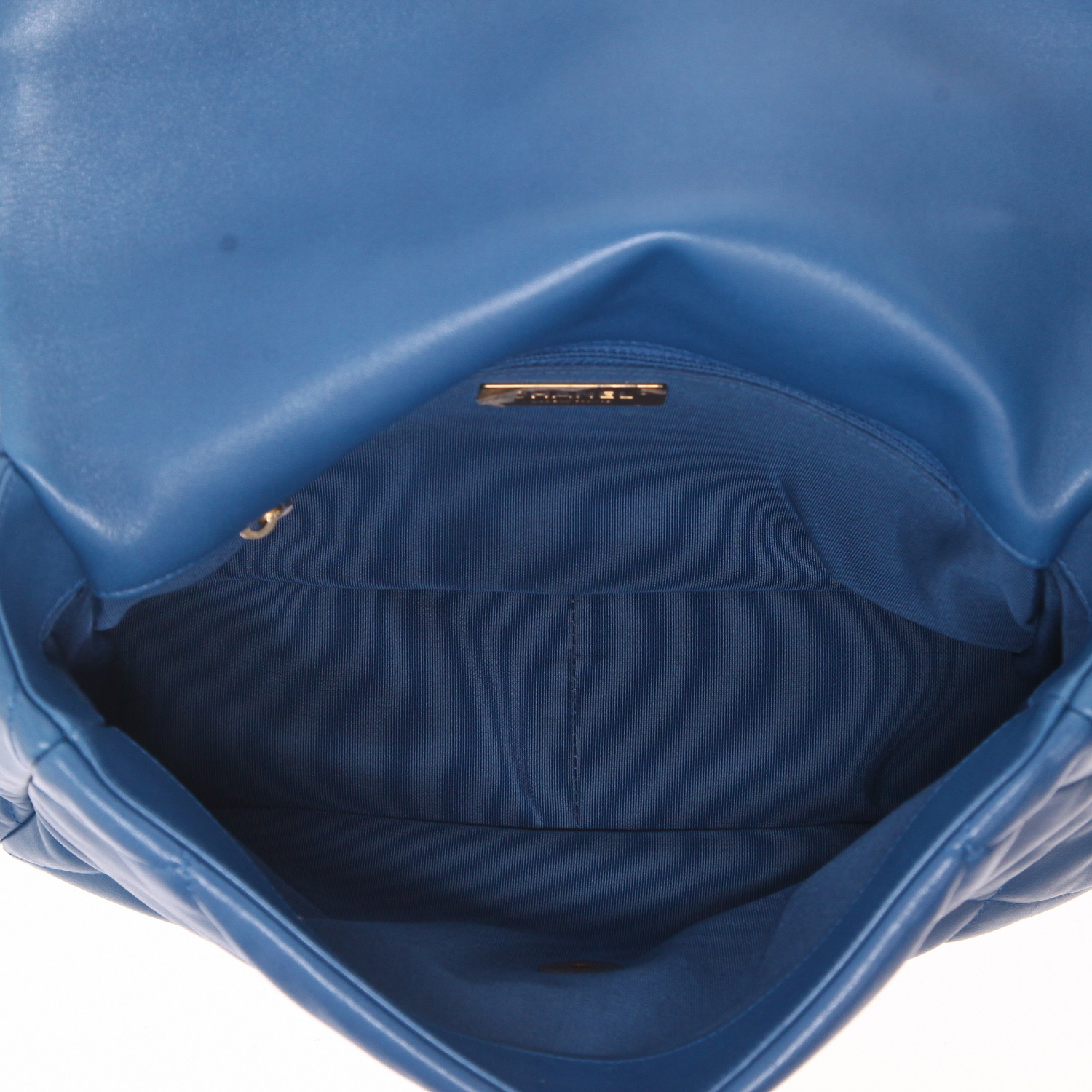 Borsa a tracolla Chanel  19 modello grande  in pelle trapuntata blu - Detail D3