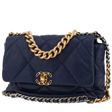 Chanel  19 shoulder bag  in navy blue quilted leather