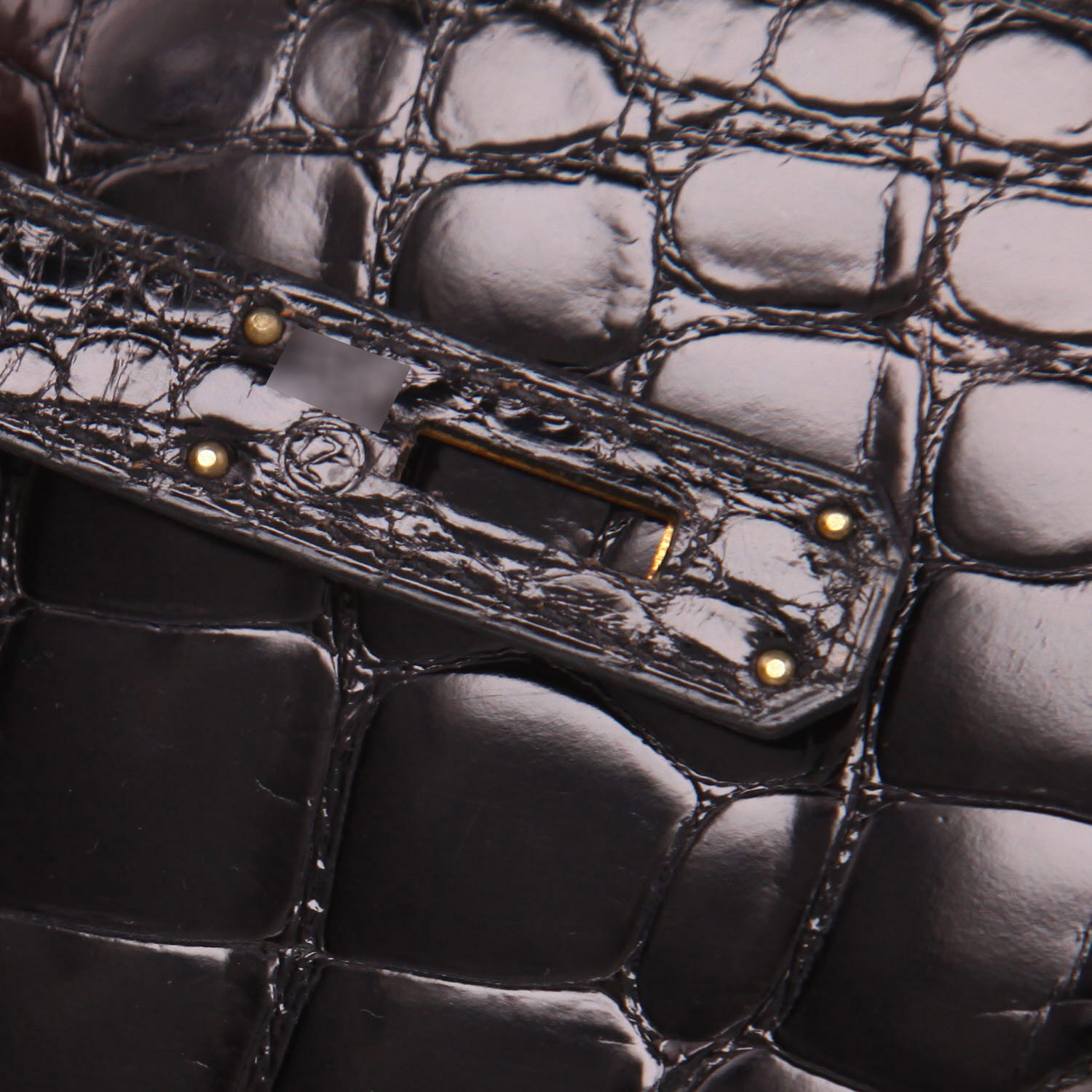 Sac à main Hermès  Kelly 28 cm en alligator noir - Detail D4