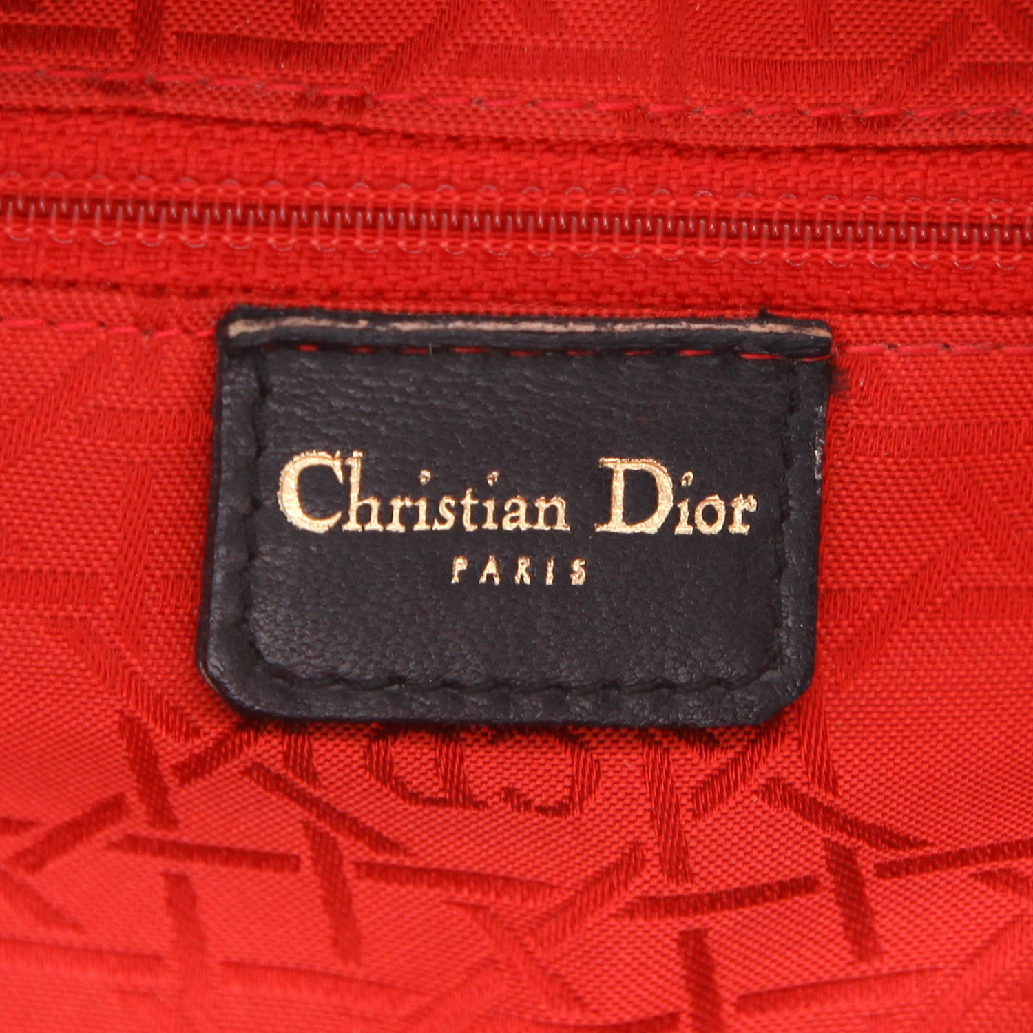 Sac à main Dior  Lady Dior grand modèle  en daim matelassé noir et cuir noir - Detail D2