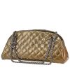 Chanel  Mademoiselle handbag  in gold patent quilted leather - 00pp thumbnail