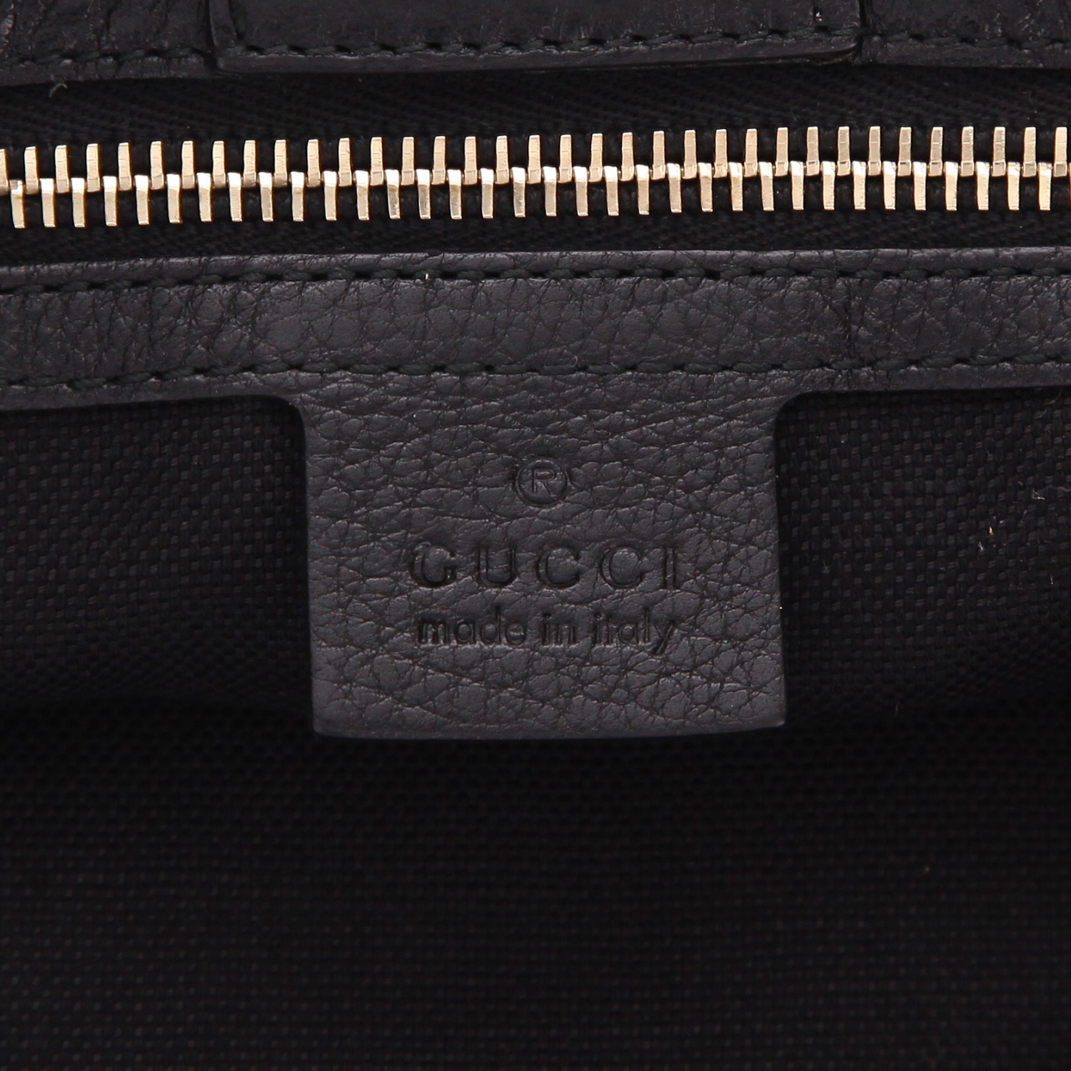 Sac bandoulière Gucci  Bamboo grand modèle  en cuir noir et bambou - Detail D2