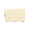 Bolso bandolera Bottega Veneta  Cassette en cuero beige - 360 thumbnail