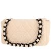 Bolso de mano Chanel   en tejido esponjoso beige - 00pp thumbnail