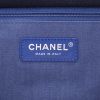 Bolso bandolera Chanel  Timeless Jumbo en lona tricolor roja blanca y azul marino - Detail D2 thumbnail