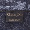 Sac cabas Dior  Book Tote moyen modèle  en toile denim bleue - Detail D2 thumbnail