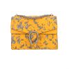 Bolso para llevar al hombro o en la mano Gucci  Dionysus en lona Monogram revestida beige y amarilla y Veau velours amarillo - 360 thumbnail