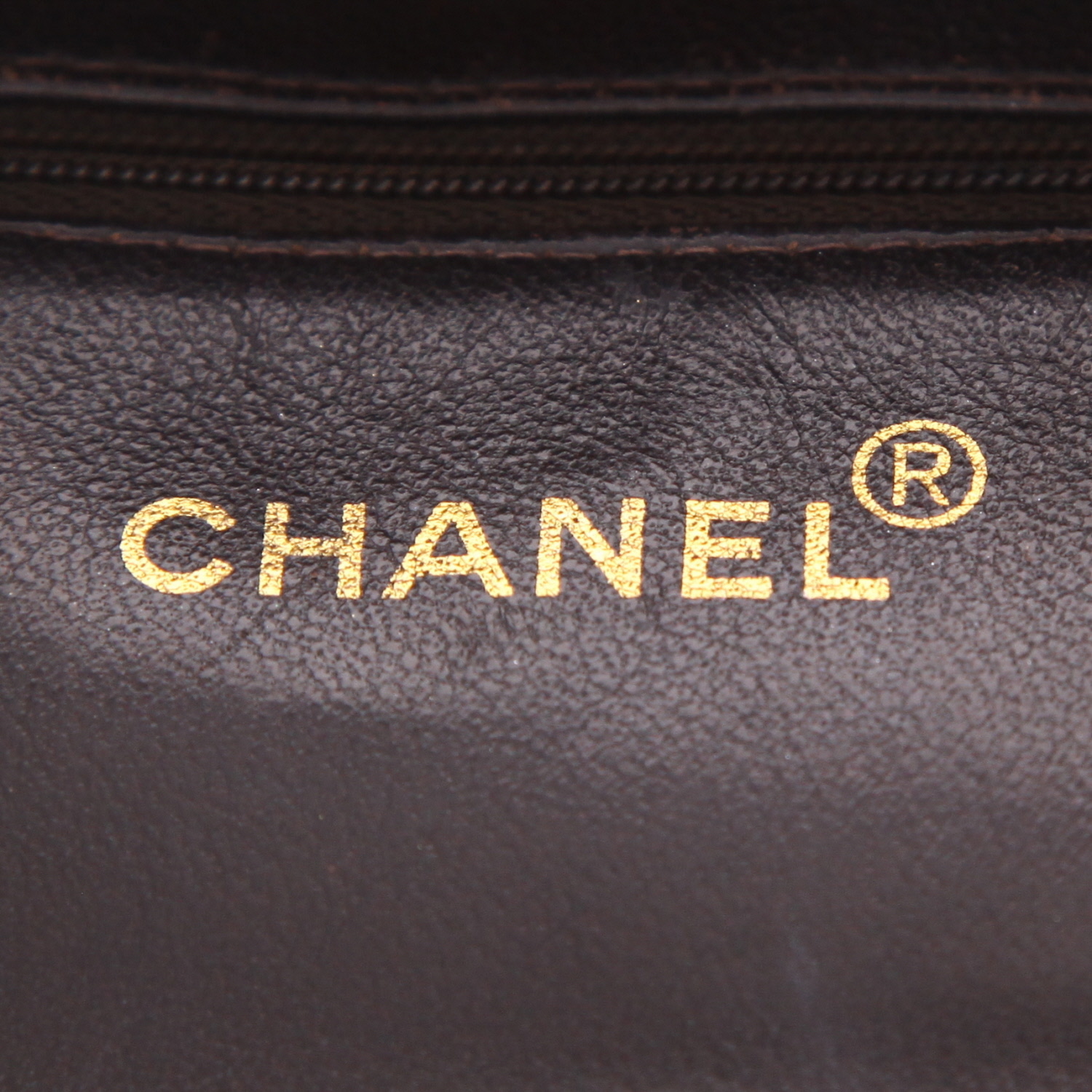 Bolso de mano Chanel  Medaillon en Veau velours marrón - Detail D2