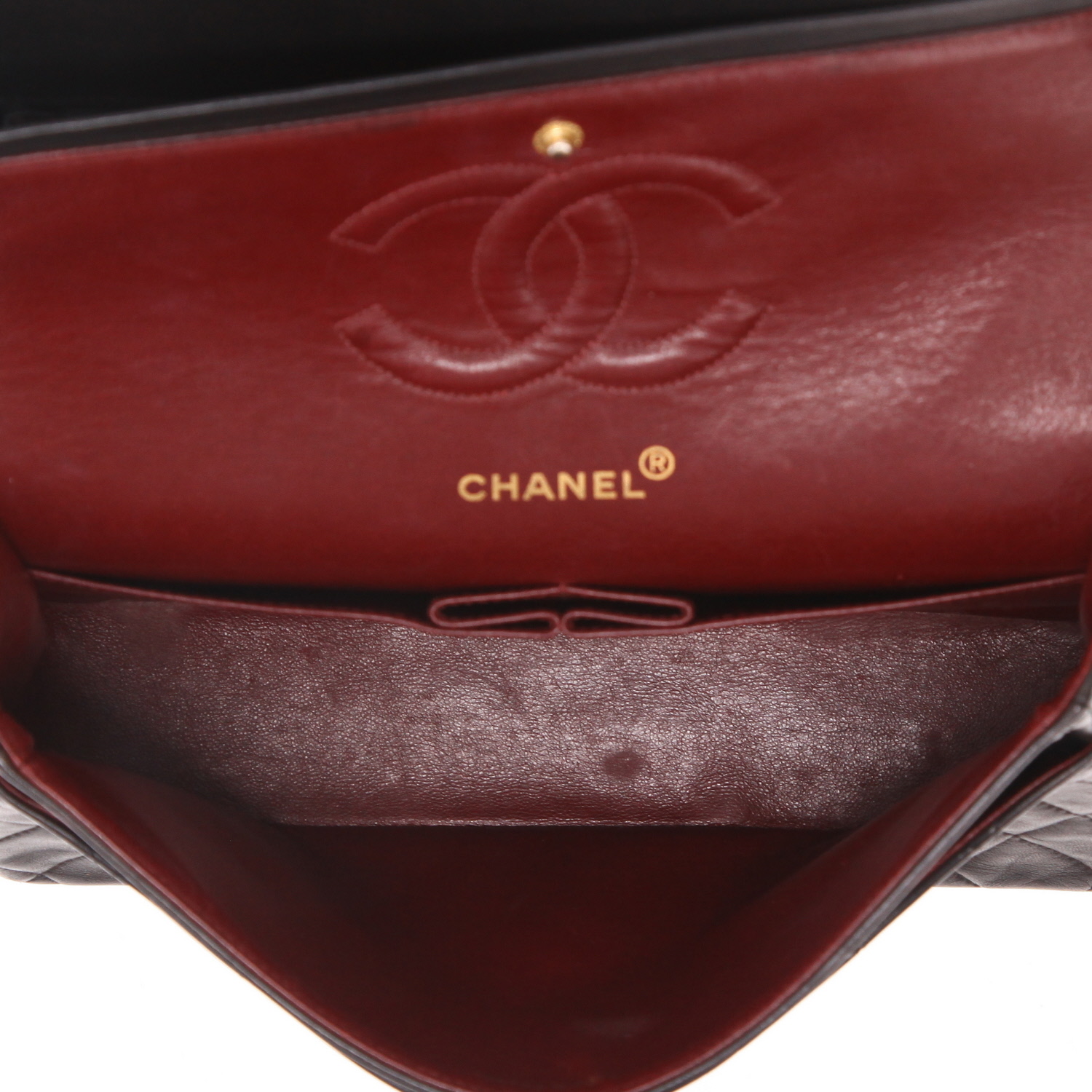 Bolso de mano Chanel  Timeless Classic en cuero acolchado negro - Detail D3