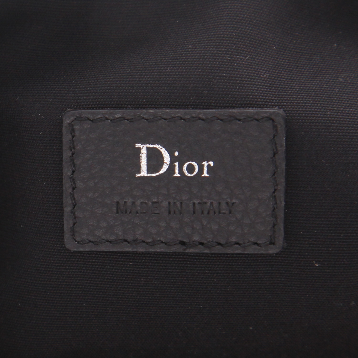 Dior  Roller shoulder bag  in black grained leather - Detail D2