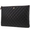 Pochette Chanel   en cuir grainé matelassé noir - 00pp thumbnail