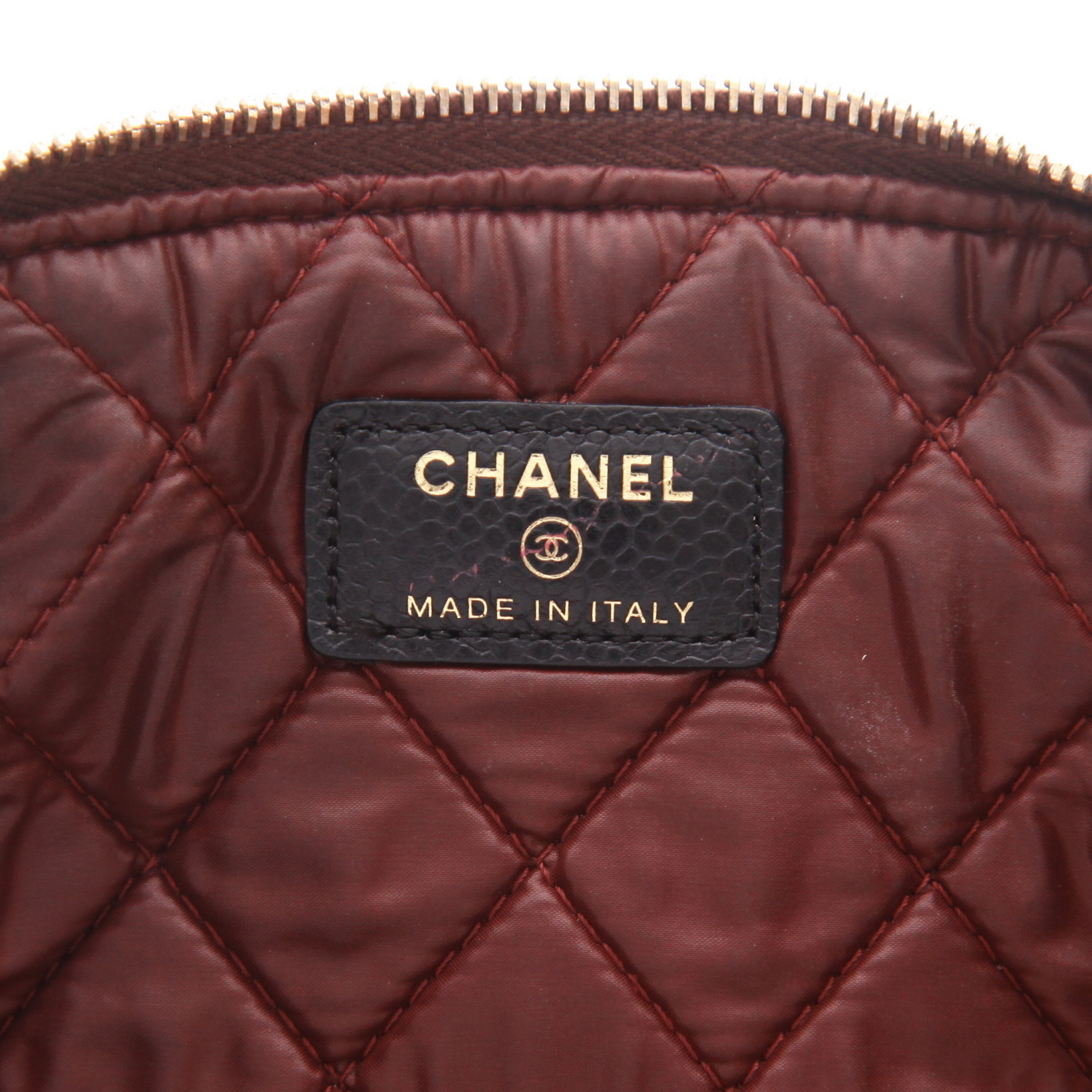 Pochette Chanel   en cuir grainé matelassé noir - Detail D2