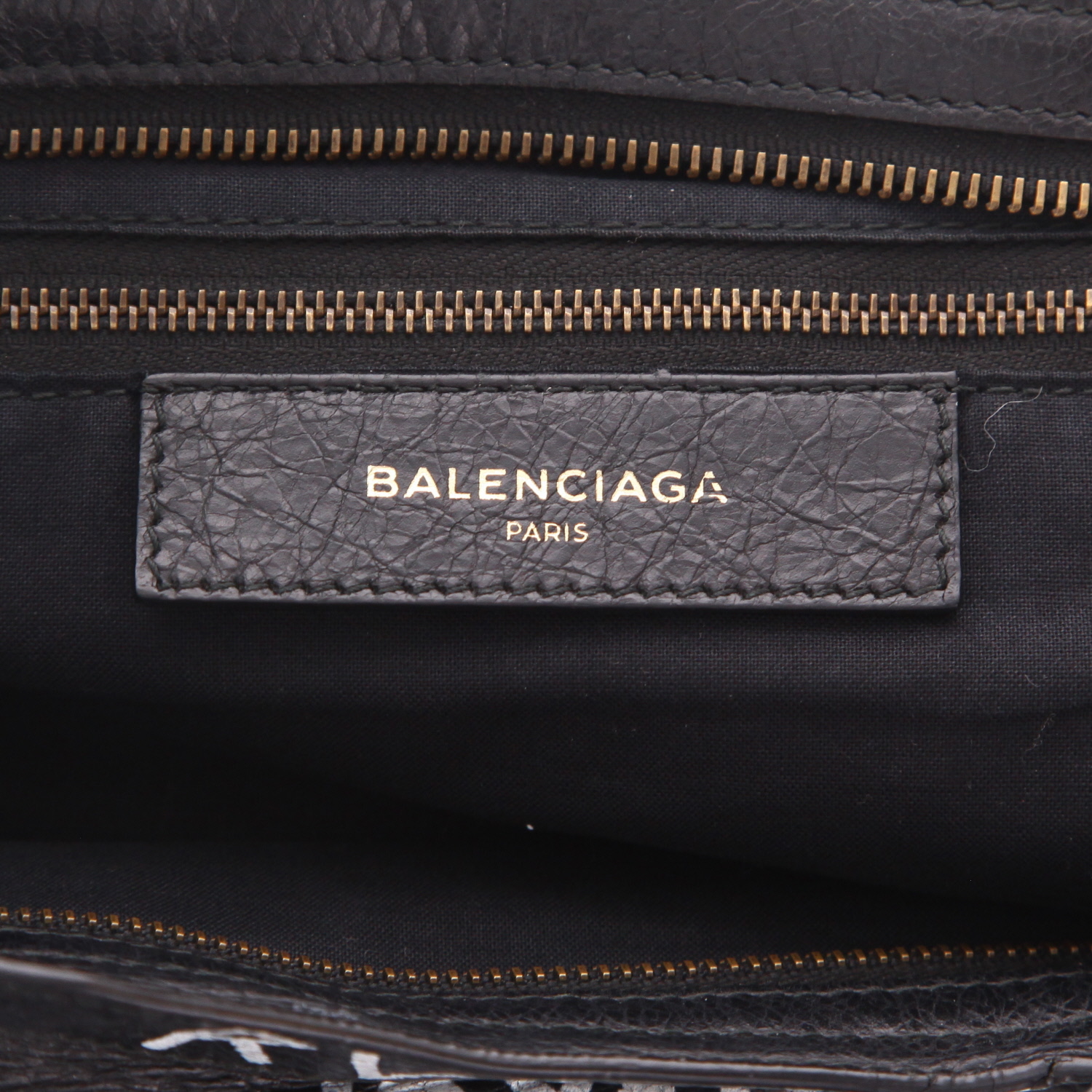 Sac Balenciaga  City en cuir noir et blanc - Detail D2