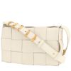 Bottega Veneta  Cassette shoulder bag  in white intrecciato leather - 00pp thumbnail