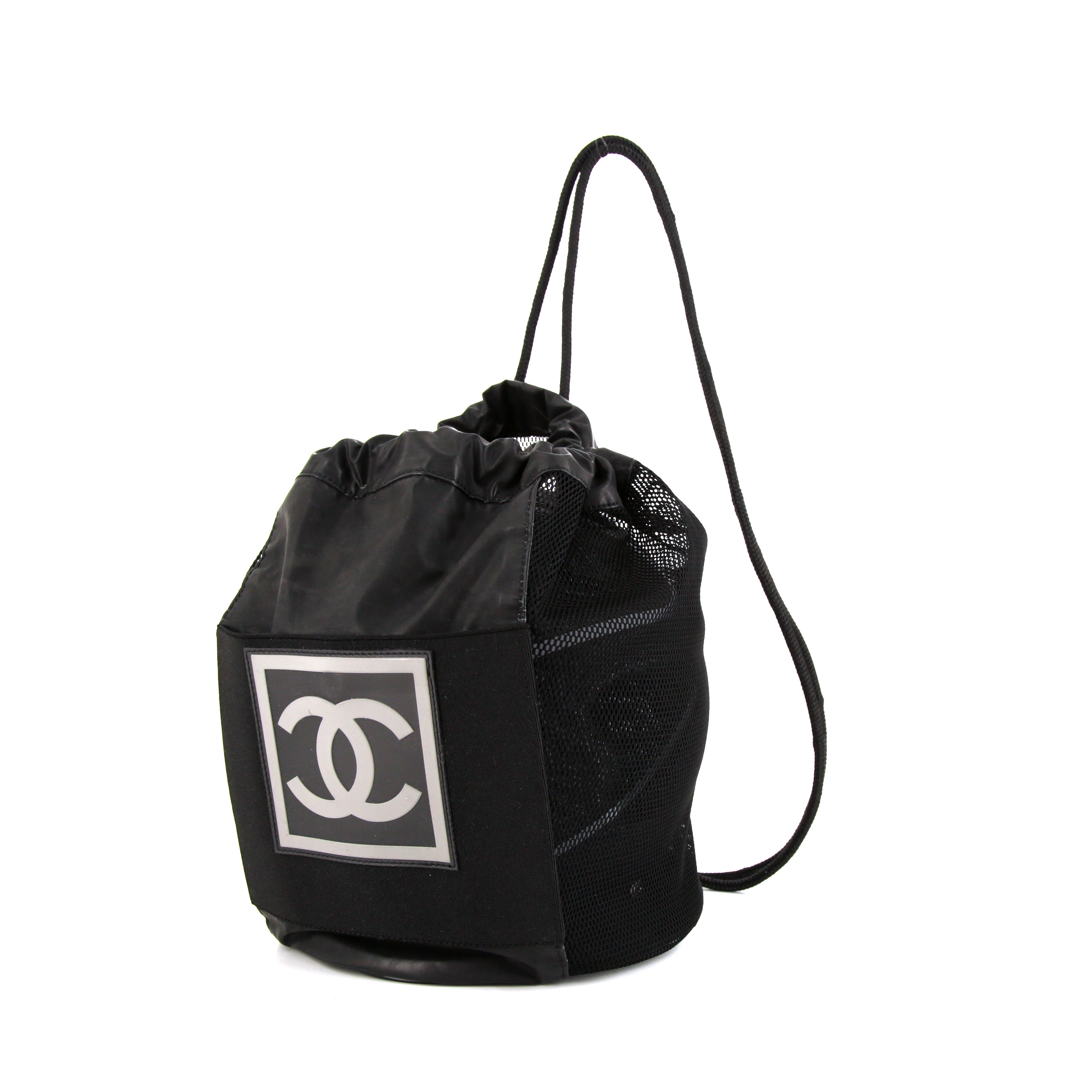 Chanel, Basket ball, in black grained rubber, sport accessory, signed, from the 2010's