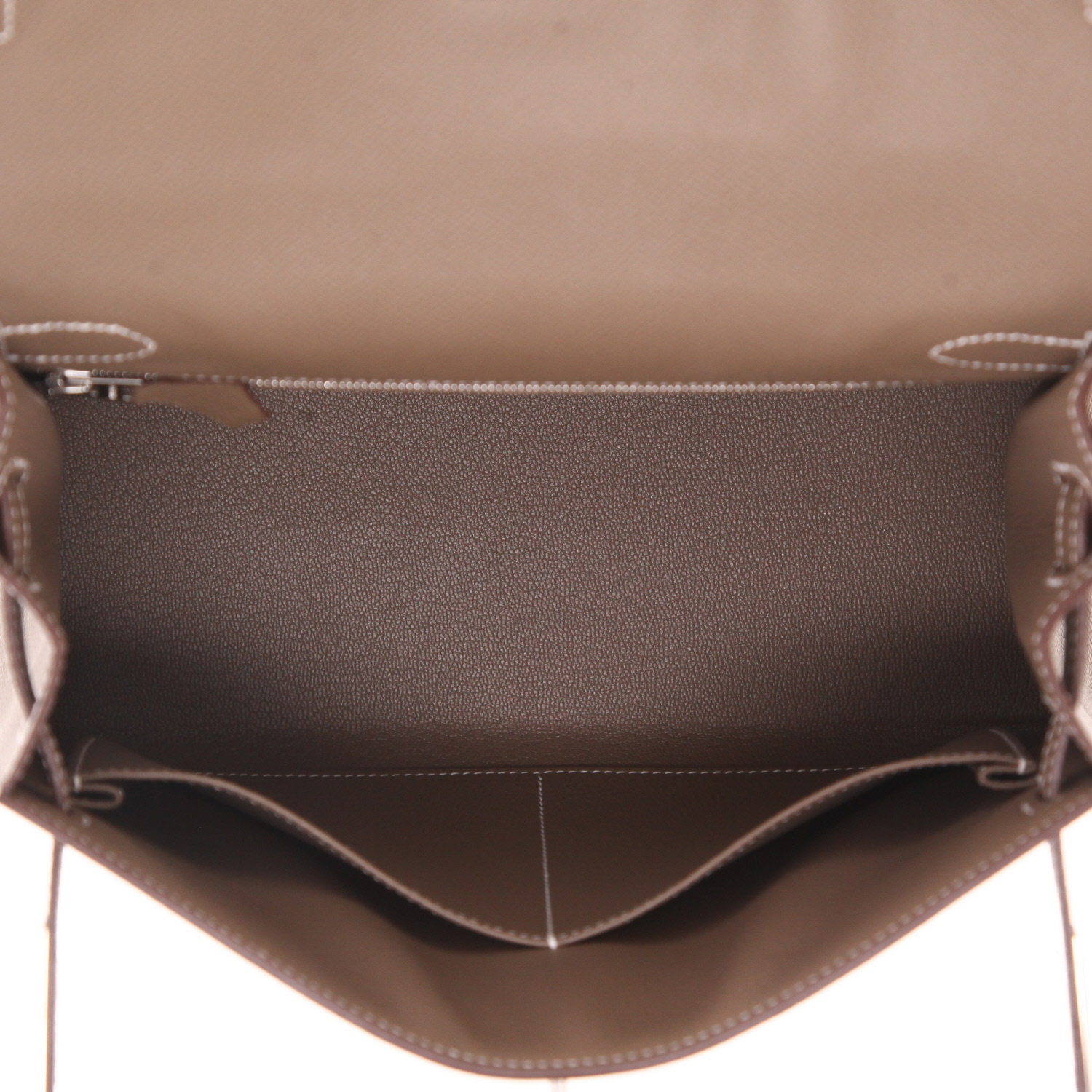 Sac à main Hermès  Kelly 28 cm en cuir epsom étoupe - Detail D3