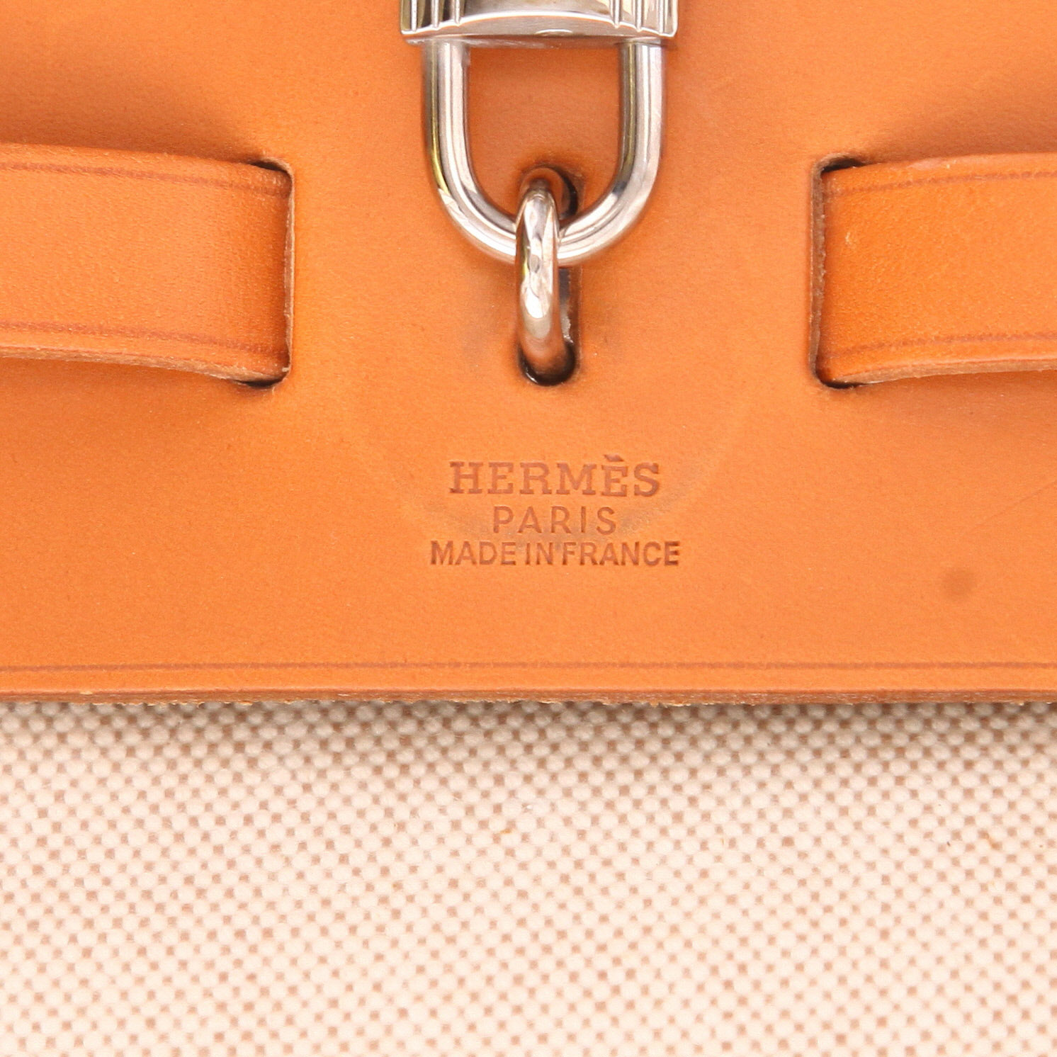 Hermès  Herbag handbag  in beige canvas  and natural leather - Detail D2