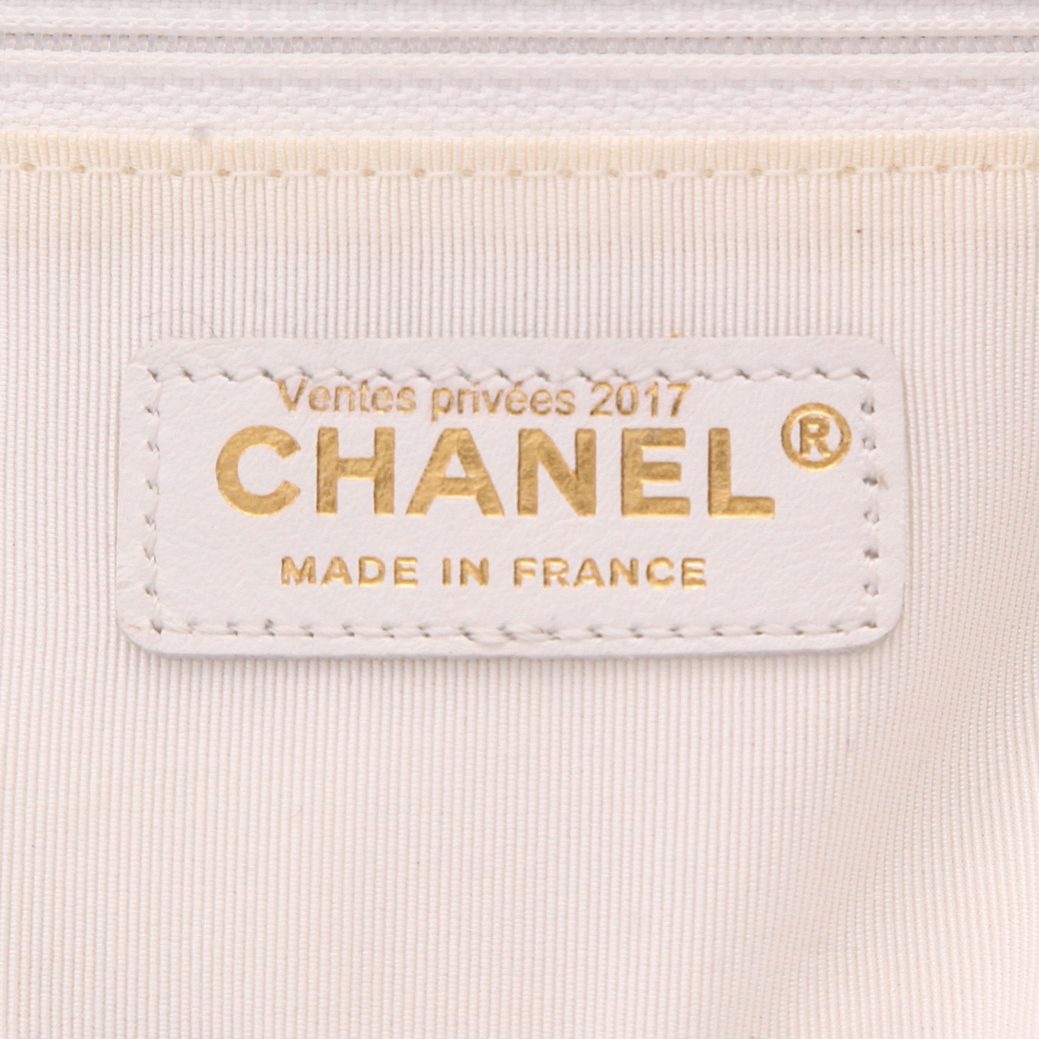Chanel  Boy handbag  in white braided leather - Detail D2