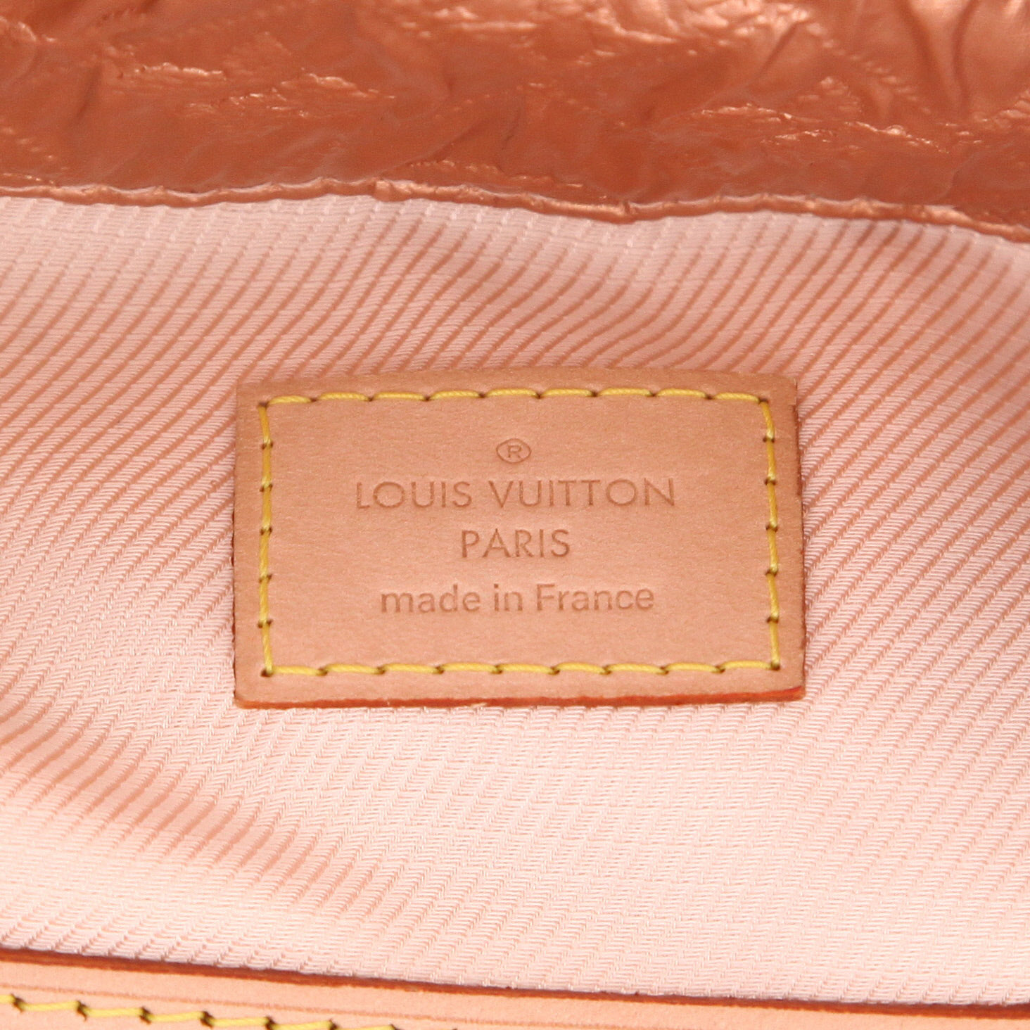 Bolsito de mano Louis Vuitton  Altair en cuero Monogram rosa - Detail D2