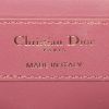 Bolso bandolera Dior  30 Montaigne en cuero granulado rosa - Detail D4 thumbnail