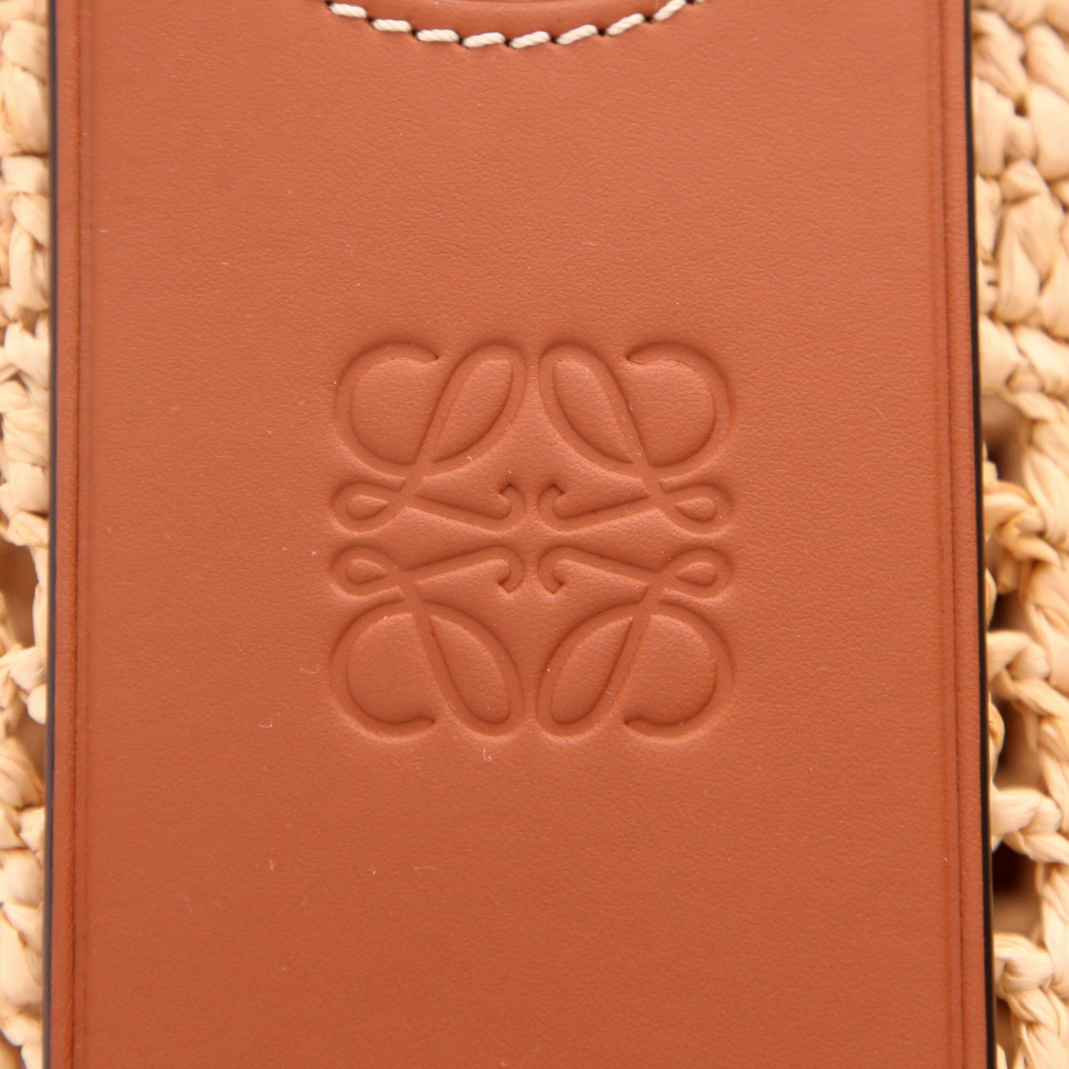 Loewe  Balloon shoulder bag  in brown leather  and raphia - Detail D2