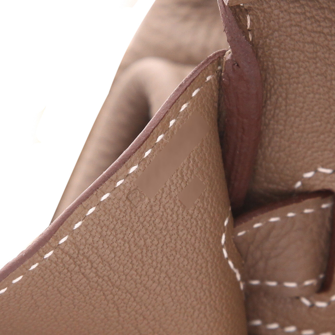 Hermès  Birkin 30 cm handbag  in etoupe togo leather - Detail D4