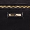 Bolso de mano Miu Miu   en lona negra y blanca - Detail D2 thumbnail