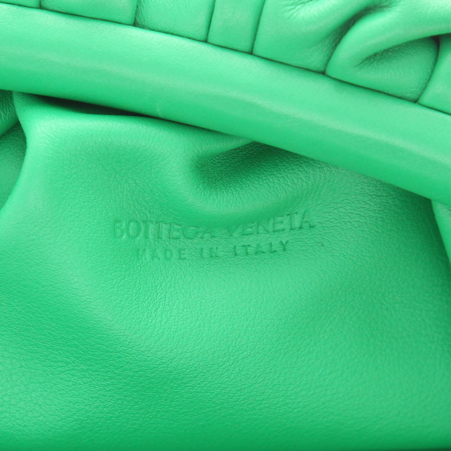 Borsa a tracolla Bottega Veneta  Pouch in pelle verde - Detail D2