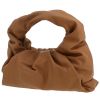 Bolso de mano Bottega Veneta  The Shoulder Pouch en cuero marrón - 00pp thumbnail