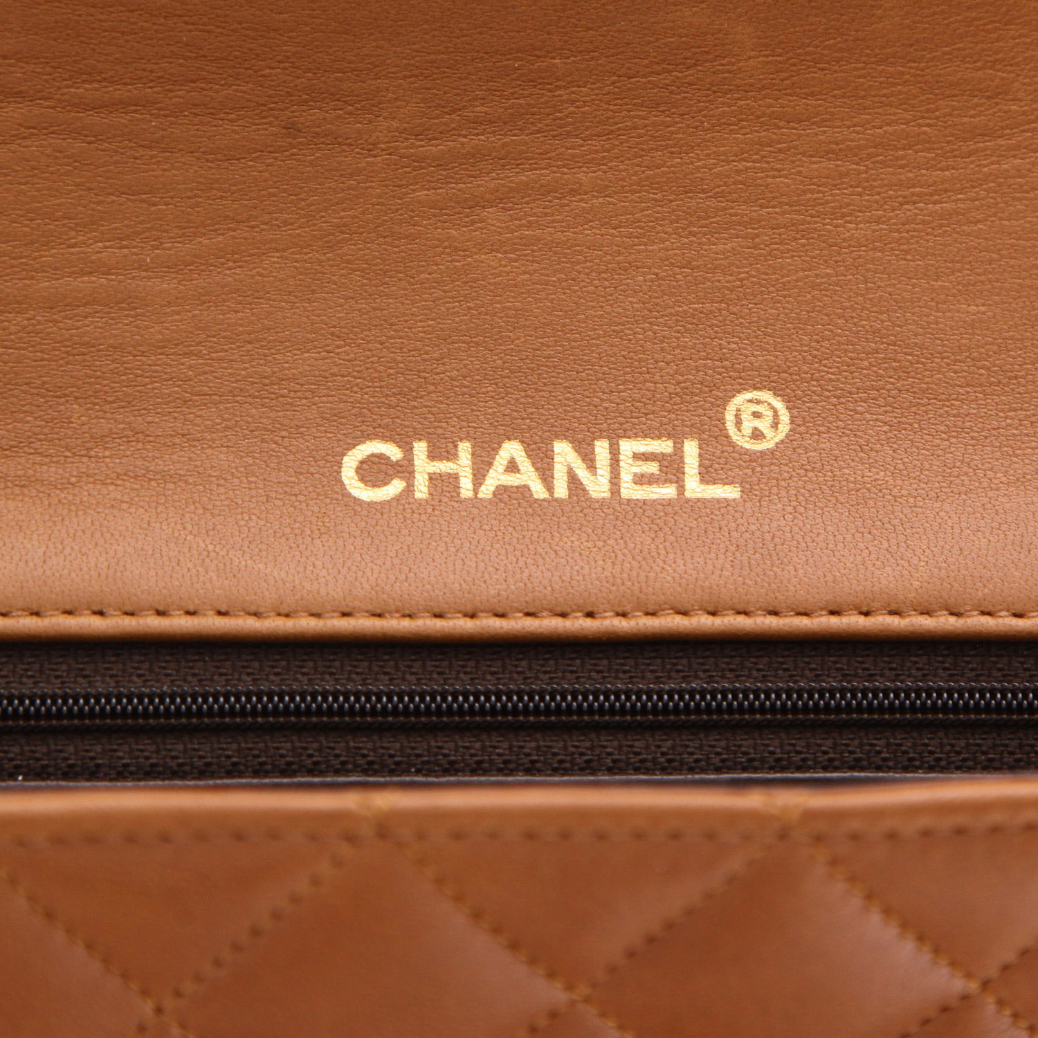 Chanel  Mademoiselle shoulder bag  in cognac quilted leather - Detail D2