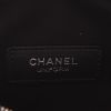 Chanel  Pochette clutch-belt  in black quilted leather - Detail D2 thumbnail