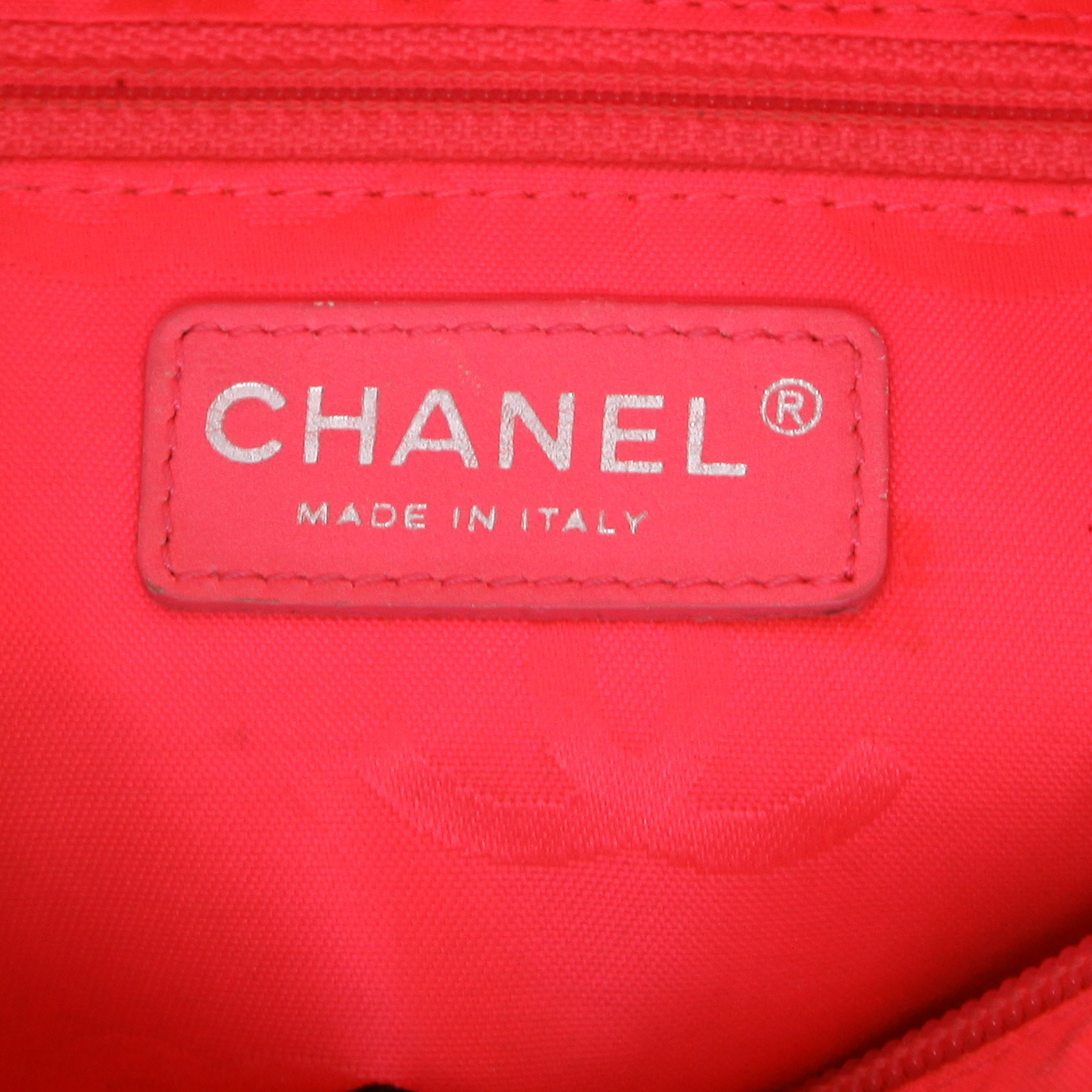 Chanel  Cambon shopping bag  in black quilted leather - Detail D2