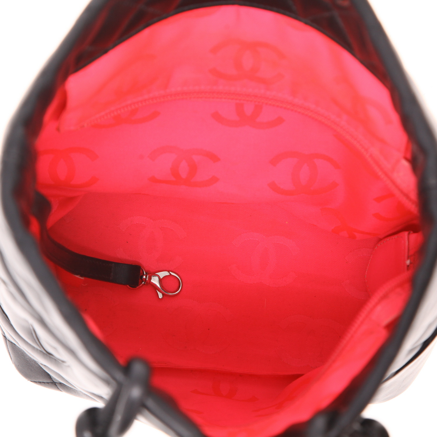 Sac cabas Chanel  Cambon en cuir matelassé noir - Detail D3