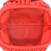 Bolso bandolera Bottega Veneta  Pouch en cuero intrecciato rojo - Detail D3 thumbnail