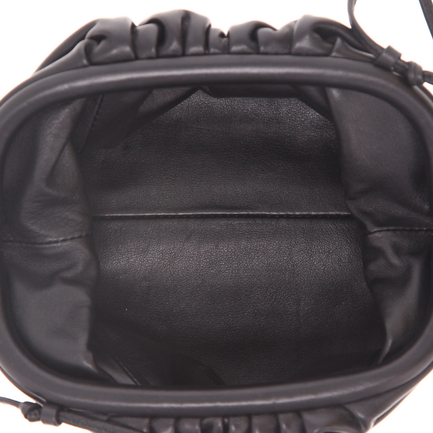 Sac bandoulière Bottega Veneta  Pouch en cuir noir - Detail D3