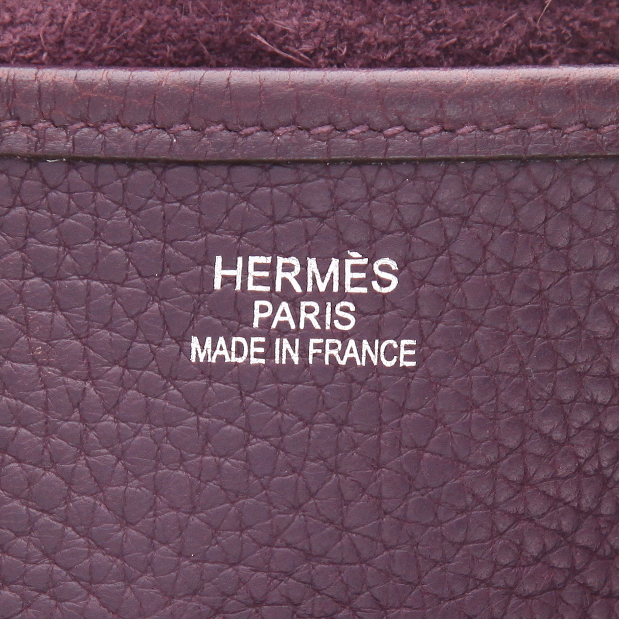Bolso bandolera Hermès  Evelyne en cuero togo violeta Raisin - Detail D2