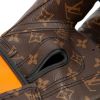 Louis Vuitton & Karl Lagerfeld, Paire de gants de boxe - Collection 2014 (HS code : 4203210000) - Detail D1 thumbnail