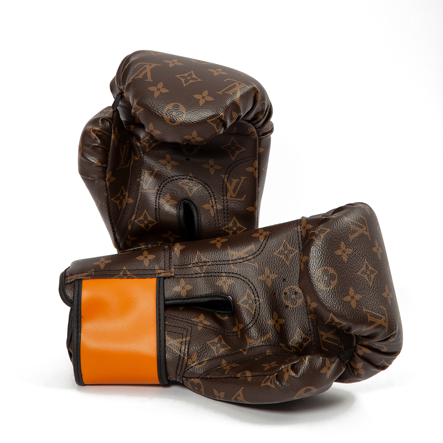 Louis Vuitton & Karl Lagerfeld, Pair of boxing gloves - Collection 2014 (HS code : 4203210000) - Detail D4