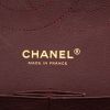 Chanel  Timeless Jumbo shoulder bag  in black quilted grained leather - Detail D2 thumbnail