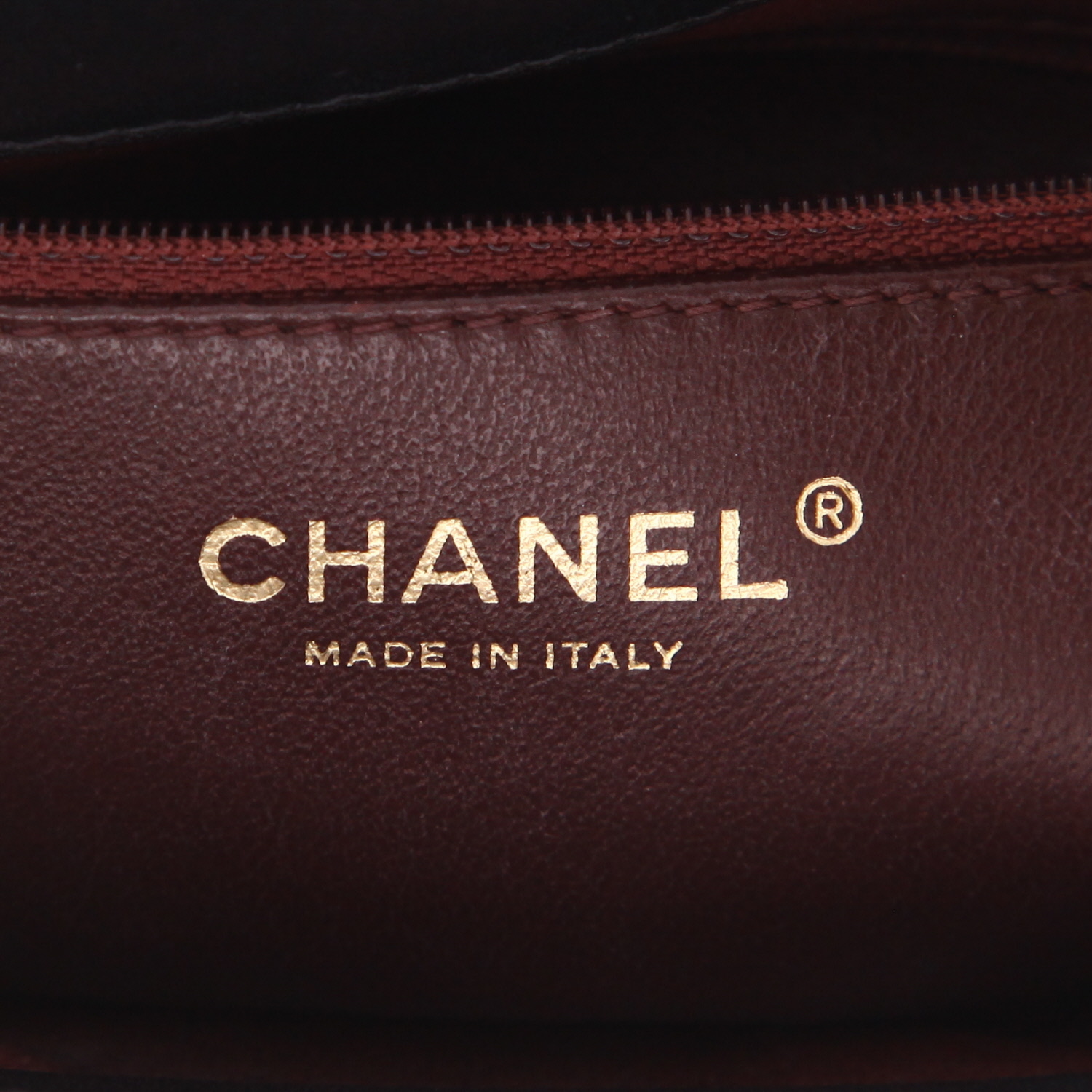 Sac à main Chanel  Trendy CC en cuir matelassé noir - Detail D2