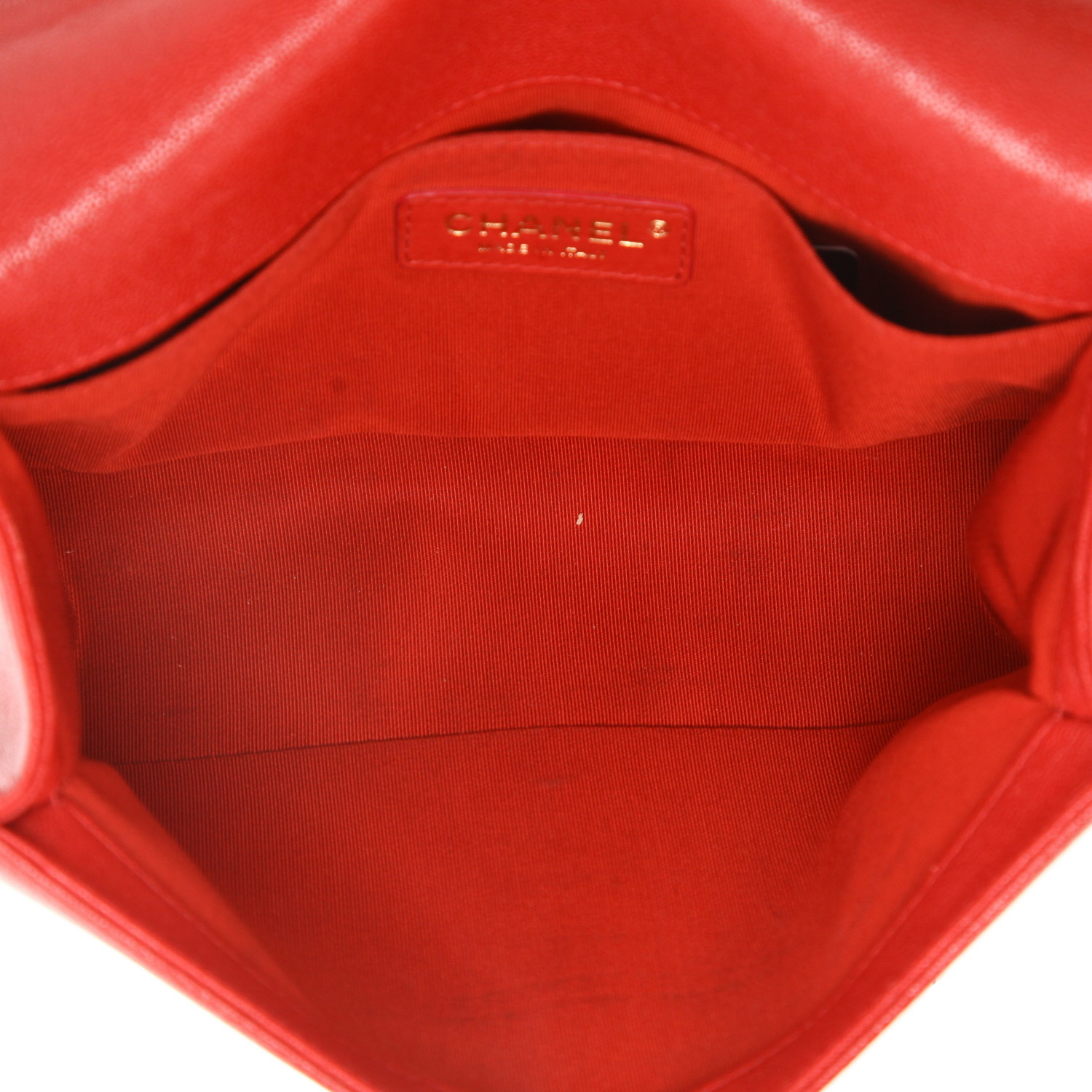 Sac bandoulière Chanel  Boy en cuir grainé matelassé rouge - Detail D3
