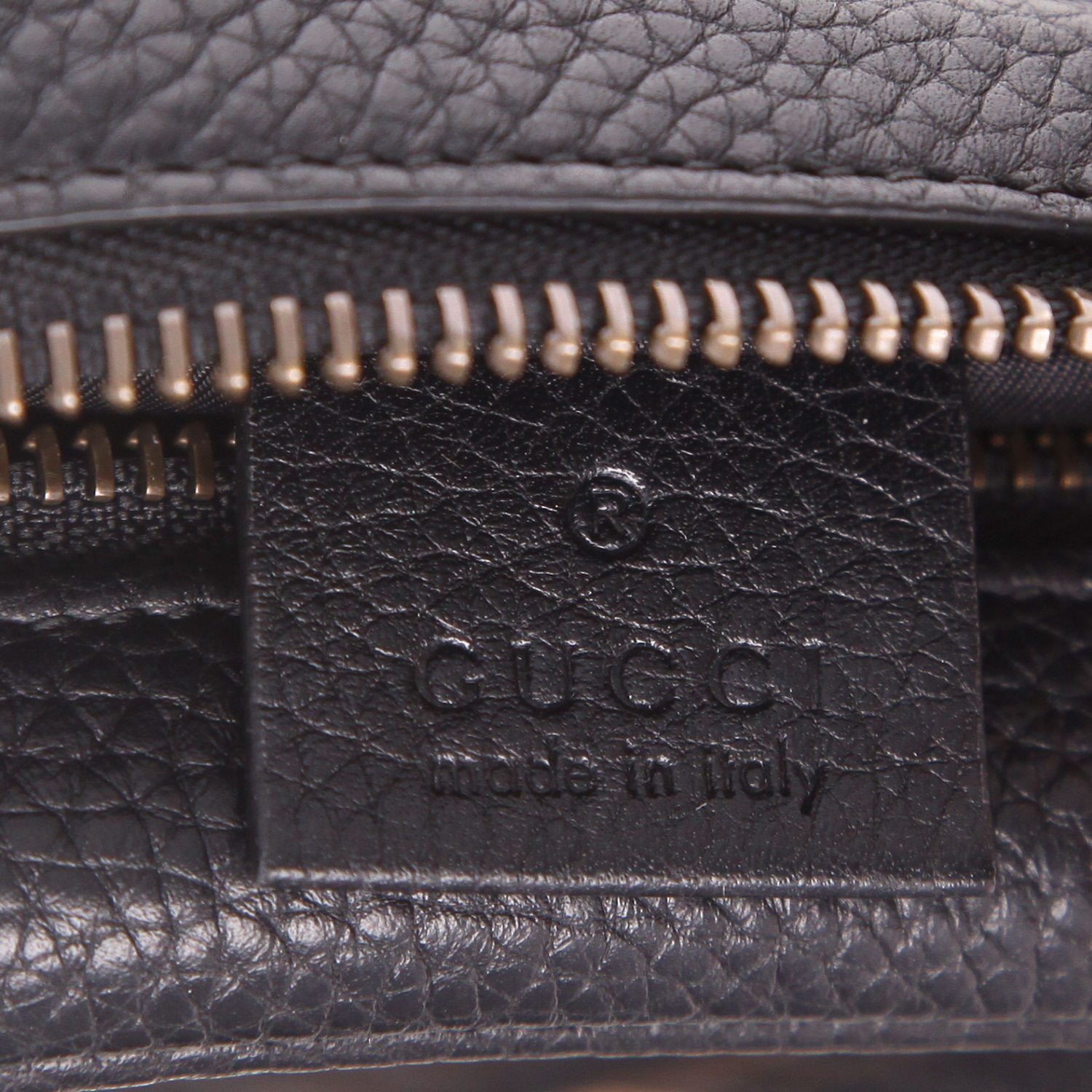 Gucci  Soho Disco shoulder bag  in black grained leather - Detail D2