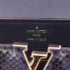 Bolso bandolera Louis Vuitton  Capucines Mini en piel de pitón azul - Detail D2 thumbnail