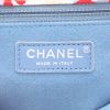 Bolso de mano Chanel   en lona naranja - Detail D2 thumbnail