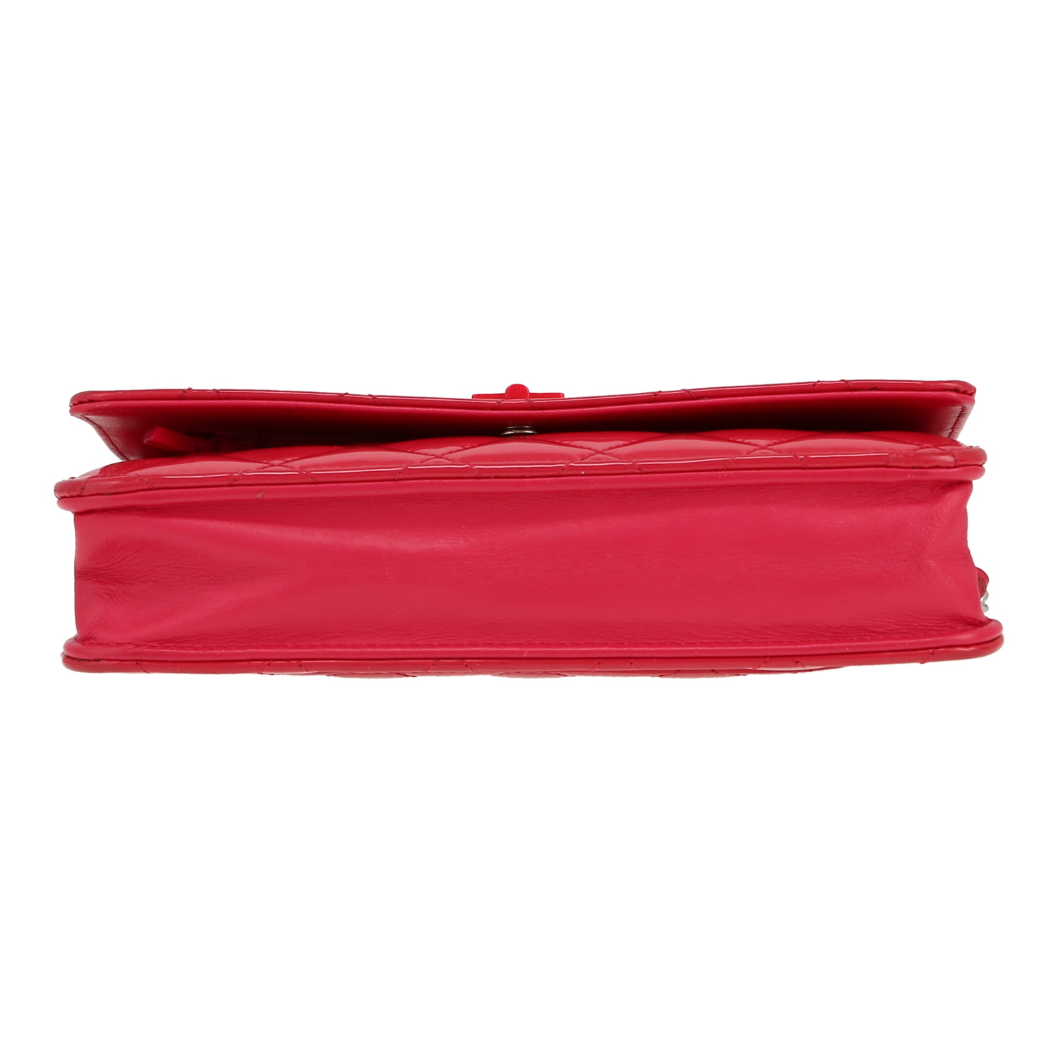 Bolso bandolera Chanel  Wallet on Chain en charol acolchado rosa - Detail D1