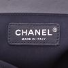 Bolso de mano Chanel  Boy en cuero azul marino - Detail D2 thumbnail