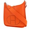 Bolso bandolera Hermès  Evelyne en cuero togo naranja - 00pp thumbnail