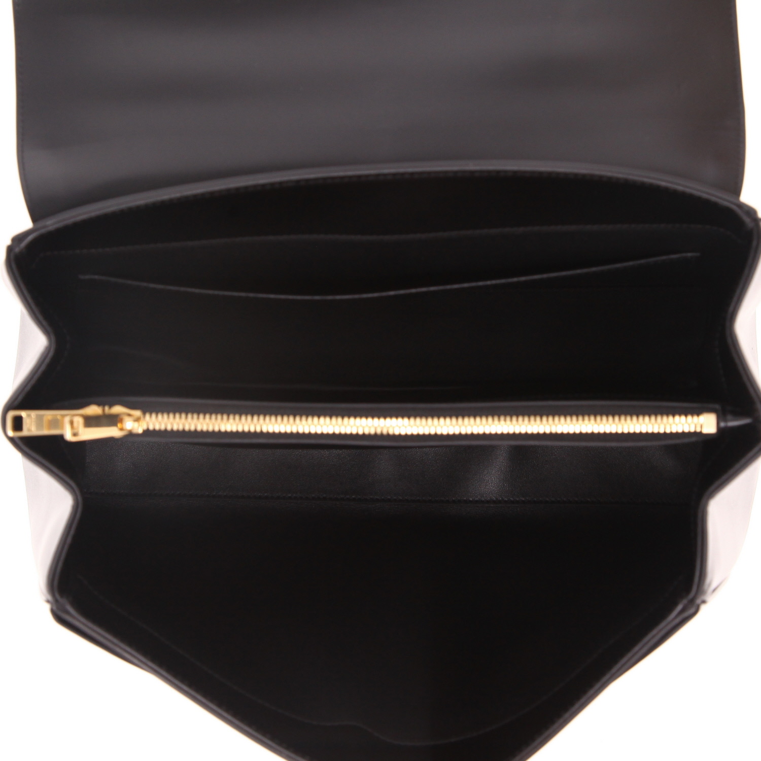 Celine  16 medium model  handbag  in black leather - Detail D3